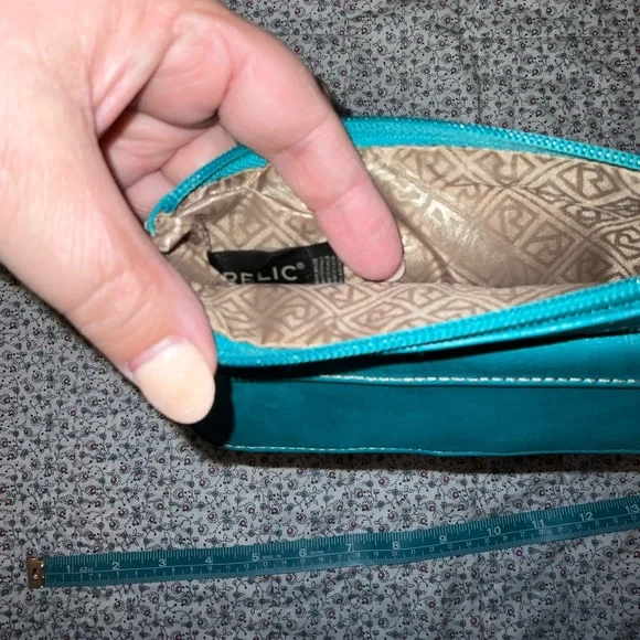 Beautiful Teal Multi-pocket Relic Wallet! - Picture 3 of 8